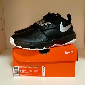 Nike team hustle d8